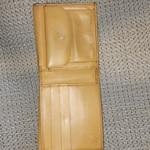 EUC~Celine Bi-Fold Wallet With Snappy Change Pocket - Picture 4 of 9